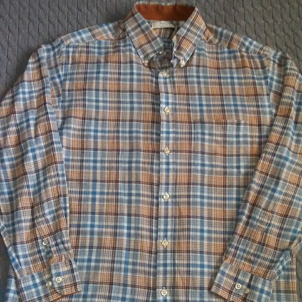 Plaid button-up